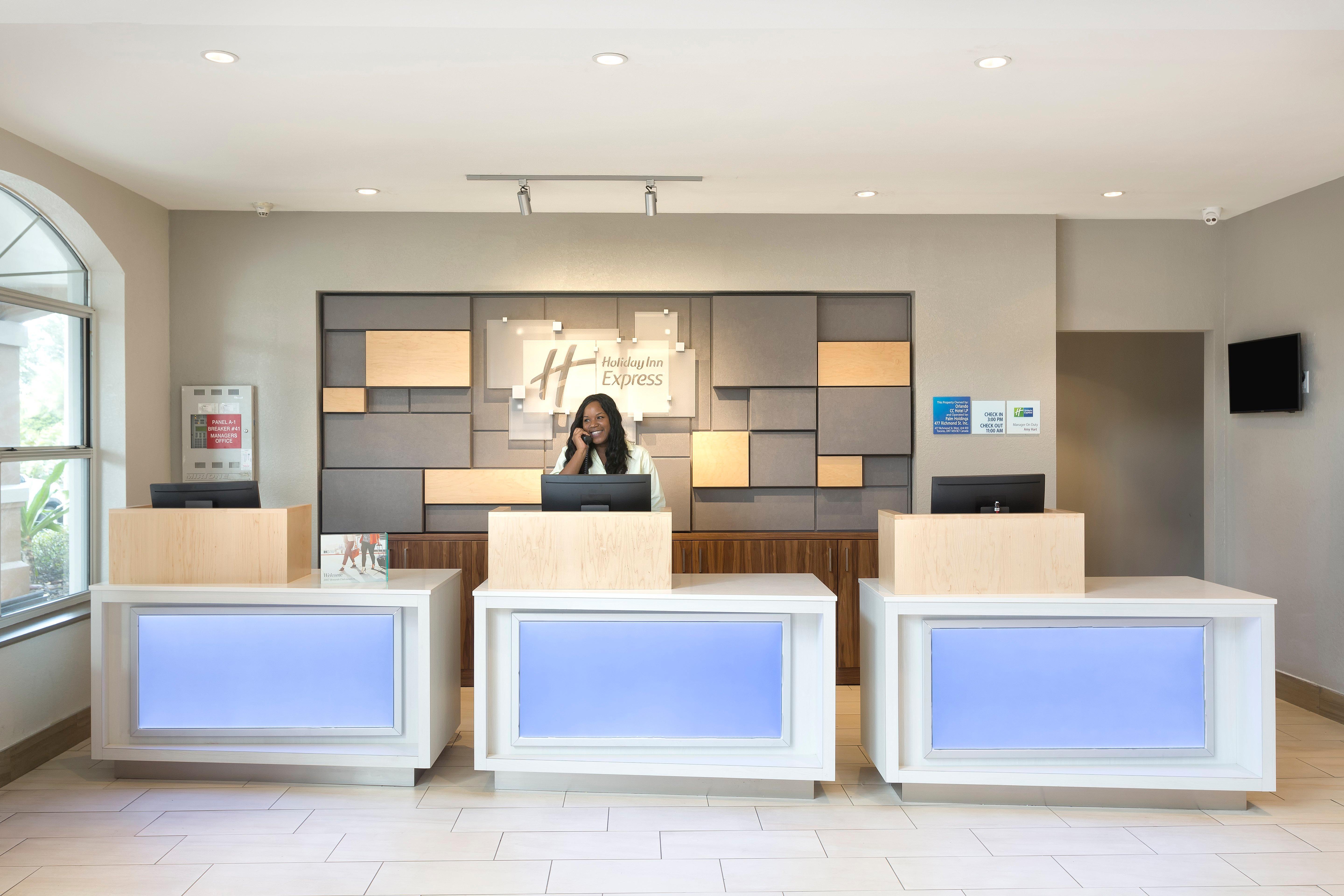 Holiday Inn Express & Suites S Lake Buena Vista By Ihg Kissimmee Bagian luar foto