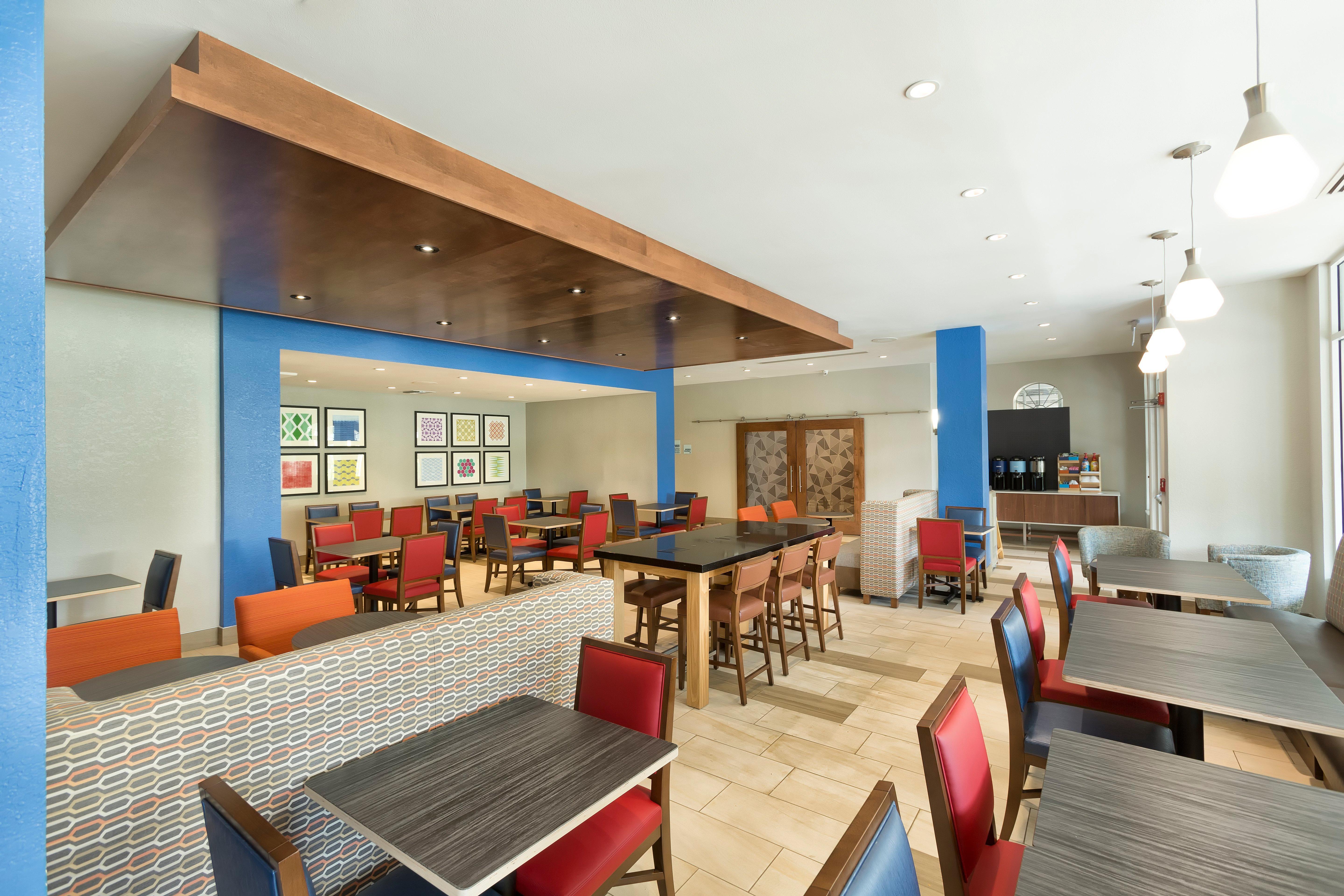 Holiday Inn Express & Suites S Lake Buena Vista By Ihg Kissimmee Bagian luar foto