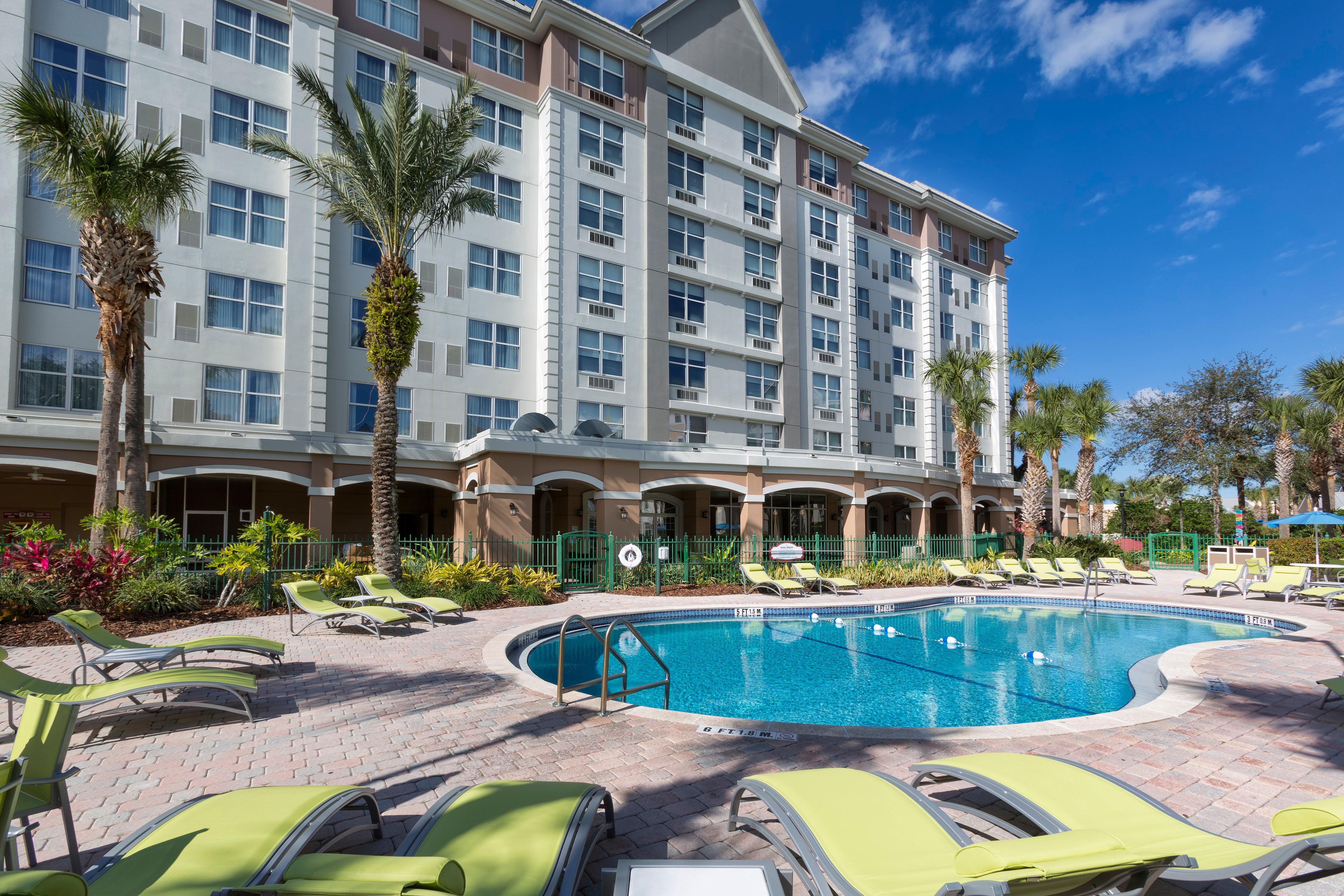 Holiday Inn Express & Suites S Lake Buena Vista By Ihg Kissimmee Bagian luar foto